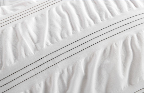 Το Seersucker Cotton ανακυκλωμένο πολυεστέρας ντουέτο σετ βιώσιμη λευκή ντουέτο κάλυψη βασιλιά